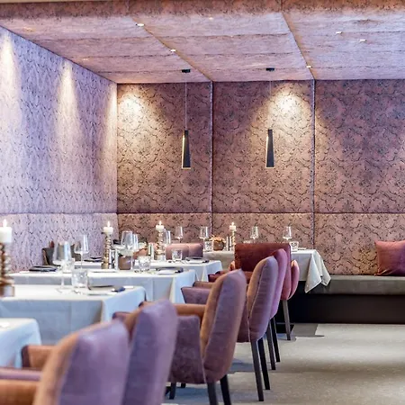 Aktiv- & Wellnesshotel Bergfried 5*