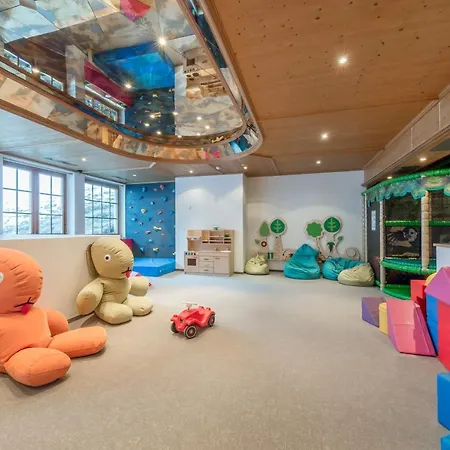 Hotel Aktiv-&wellnesshotel Bergfried Tux