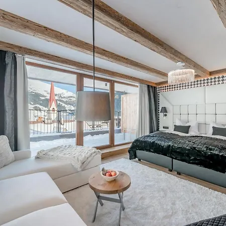 Aktiv-&wellnesshotel Bergfried Tux