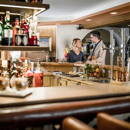 Aktiv-&wellnesshotel Bergfried Tux