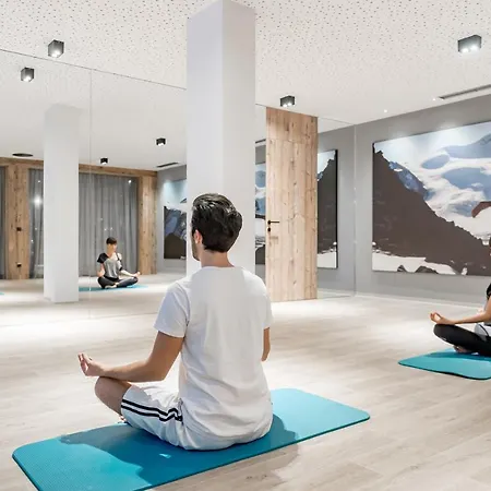 Aktiv- & Wellnesshotel Bergfried 호텔 5*