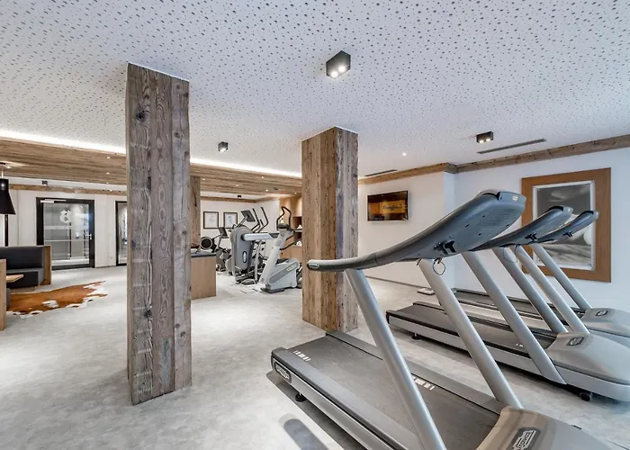 Aktiv- & Wellnesshotel Bergfried Tux