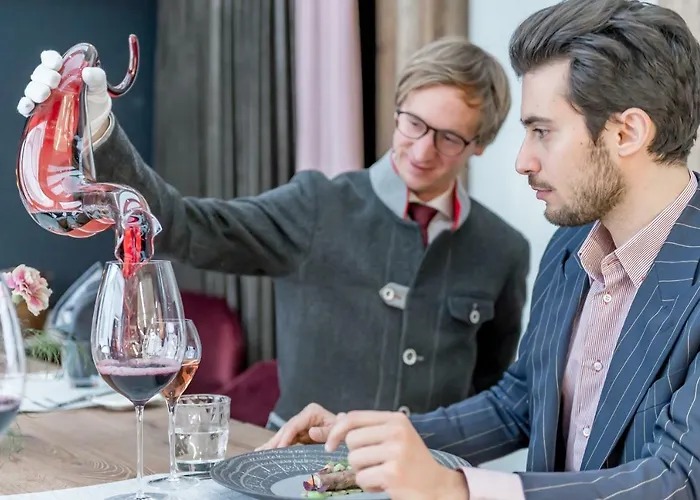 Aktiv- & Wellnesshotel Bergfried Tux