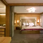 Aktiv- & Wellnesshotel Bergfried מלון טוקס