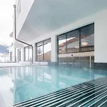 מלון Aktiv- & Wellnesshotel Bergfried טוקס