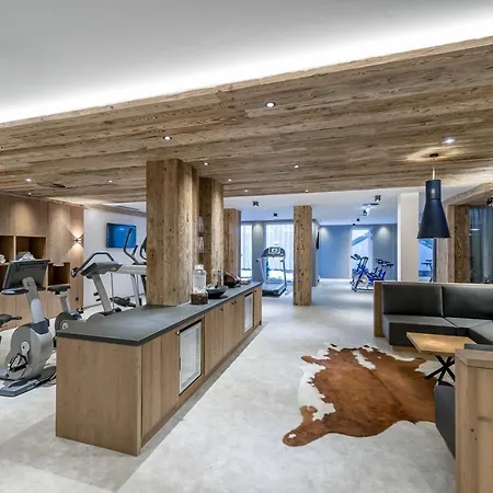 호텔 Aktiv- & Wellnesshotel Bergfried 5*
