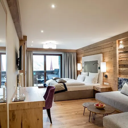Aktiv- & Wellnesshotel Bergfried 5*